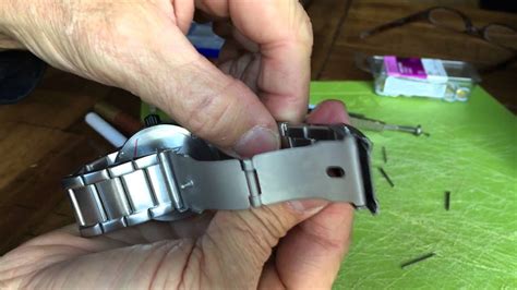 tighten watch band without link